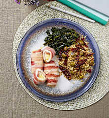 Involtini di pollo, orzo e spinaci