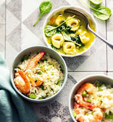 Supă de spanac și risotto de mazăre cu creveți