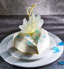 芒果椰香慕斯蛋糕