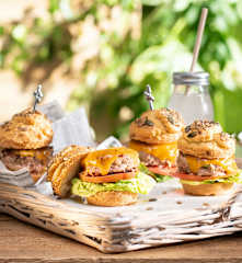 Hamburguesas keto con calabacitas