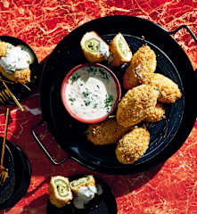 Chicken Jalapeno party poppers