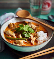 Curry-Hähnchen (红咖喱鸡)