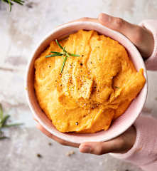 Puré rústico de patata y batata con romero