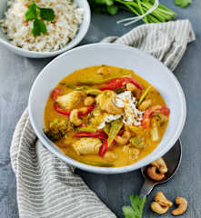Scharfes Thai-Curry mit Cashewkernen