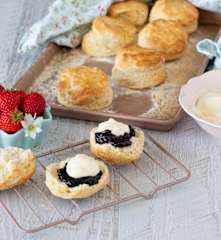 Lemonade scones