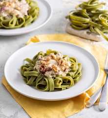 Zielone tagliatelle z mascarpone i gruszką