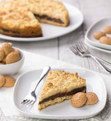 Sbriciolata agli amaretti e crema gianduia