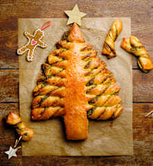 Pesto Tear and Share Christmas Tree Bread