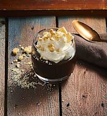 Coppa al cioccolato e panna montata