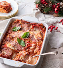 Bolonhesa de lentilhas com salame no forno