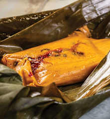 Tamal de costilla de cerdo (tamal de hoja)