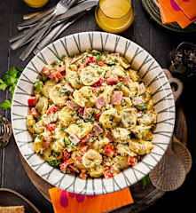 Deftiger Tortellinisalat für viele