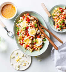 Salpicón de legumbres con palitos de surimi