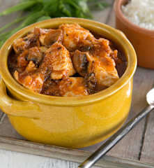 Chicken with tomato sauce