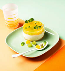 Tartitas de yogur y fruta fresca tropical