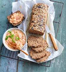 Pain sans gluten au sarrasin, au riz complet et au lin