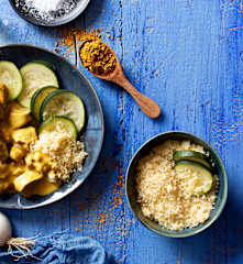 Curry de cerdo salteado