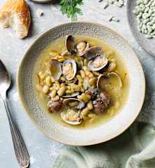 Verdinas con almejas