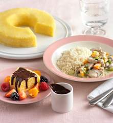 Menü: Schweinsgeschnetzeltes mit Reis; Dampfgegartes Vanilleküchlein im Hemd