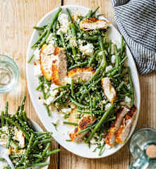 Salade de haricots verts, semoule et poulet pané