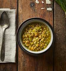 Zuppa di cereali e verdure