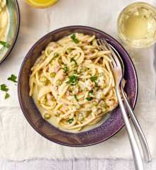 Spaghetti mit Käse-Erbsen-Sauce