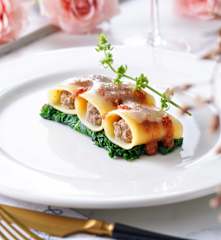 牛肉大水管麵佐南洋風辣醬