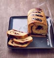 Pandolce variegato alla confettura