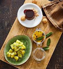 Menù: Tonno di gallina e patate prezzemolate; Bonet