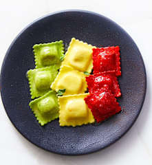Ravioli tricolore