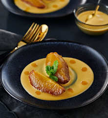 Lauwarme Safranbirnen mit Zabaglione