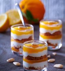 Dessert arancia, mandorle e zafferano