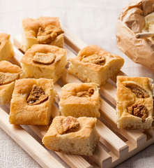 Gnocco al forno con i ciccioli