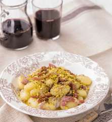 Gnocchi allo yogurt e prosciutto crudo