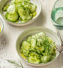 Salade de concombre et vinaigrette à l’aneth