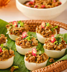 Talam Daging Berlauk (Savoury Minced Beef Layer Cake)