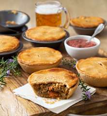Roast beef and rhubarb chutney pies
