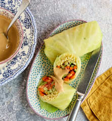 Kohl-Wraps mit Hirse-Gemüse-Füllung