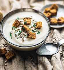 Soupe de panais au pain d'épices