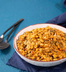 Σιγομαγειρεμένα ρεβίθια με σπανάκι