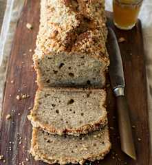 Queque húmedo de plátano y cajú