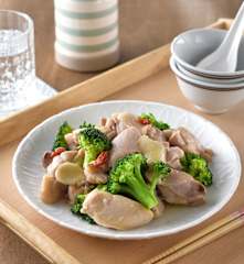 花椰菜炒雞肉