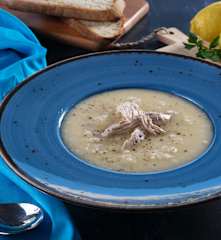 Σούπα αυγολέμονο με κοτόπουλο