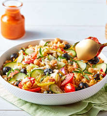 Mediterranean chopped salad with roasted red peppers (Thermomix®️ Cutter)