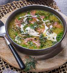 Kartoffelsuppe mit geräuchertem Lachs