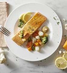 Salmone al curry con verdure invernali