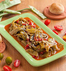 Contorno di taccole al pomodoro