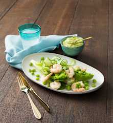 Prawn salad with avocado dressing