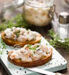 Sádlo se škvarky a tymiánem