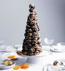 Croquembouche con natilla de naranja y chocolate negro